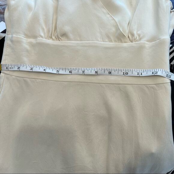 GUC Cream Midi Dress Sz S - Picture 3 of 5